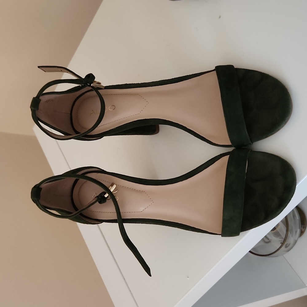 🎄 Sandals